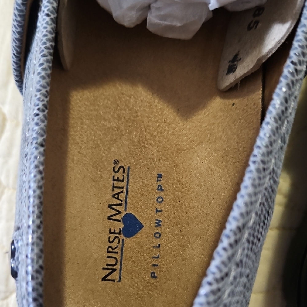 Nurse Mates Women's Blue Patterned Clogs - Picture 2 of 7